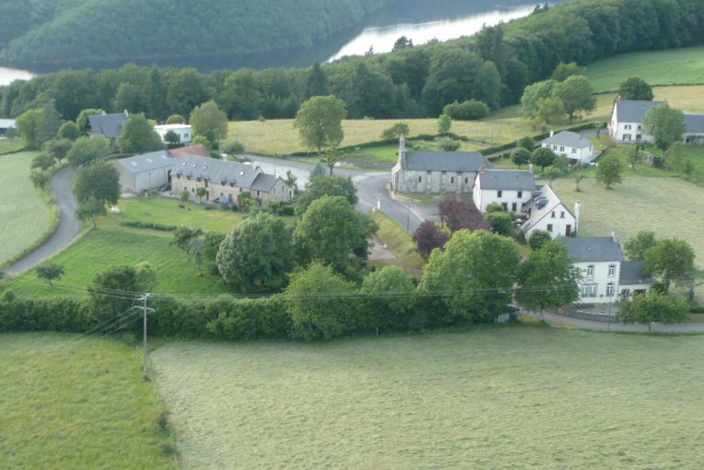 Auberge Le Beaulieu Beaulieu (Haute-Loire) Ngoại thất bức ảnh